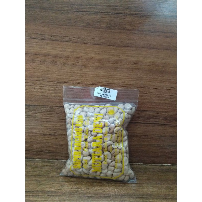 

Kacang Asin Mutiara Dewi Khas Bali 150gr