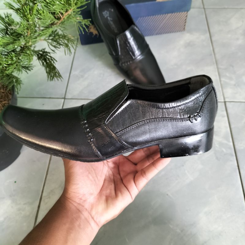 Sepatu Kulit Sapi Asli Pria Casual Formal Santai Kerja Dinas Harian