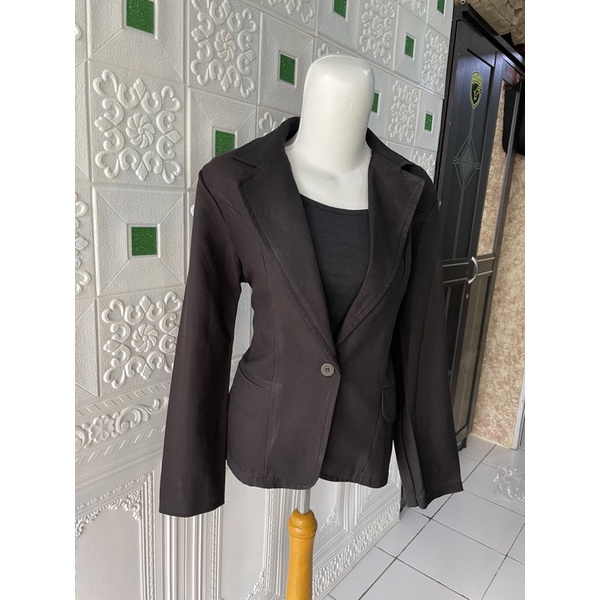 Blazer kerja wanita hitam
