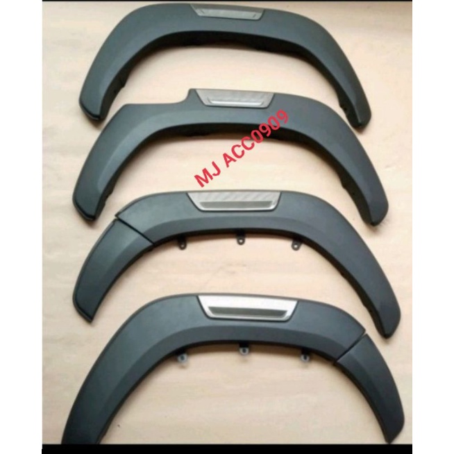 OVER FENDER HILUX DC REVO 2015-2021 ( IMPORT ABS PLASTIK)