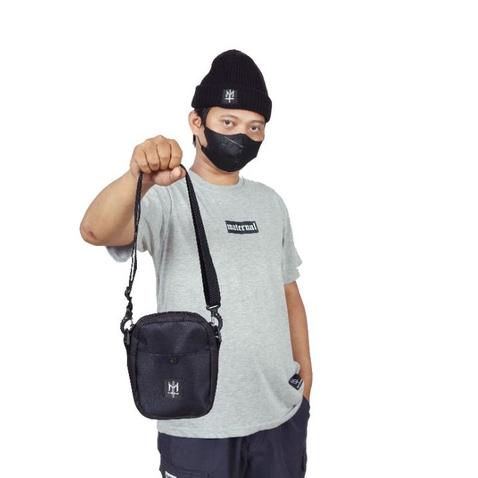 Terbagus.. TAS SELEMPANG MATERNAL / SLING BAG MINI MATERNAL BLACK