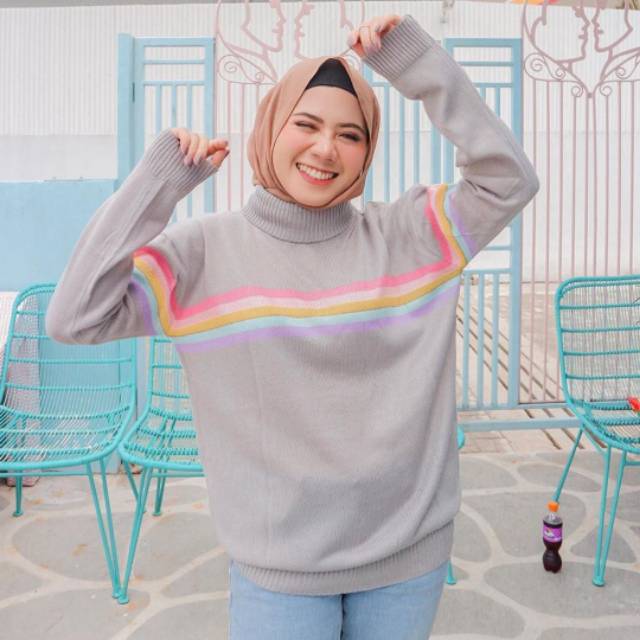 Sweater Rajut Pelangi Atasan Rajut Wanita
