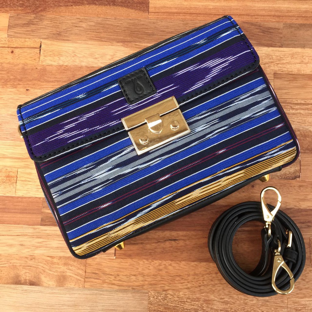 TZEZA CLUTCH ULOS HARUNGGUAN