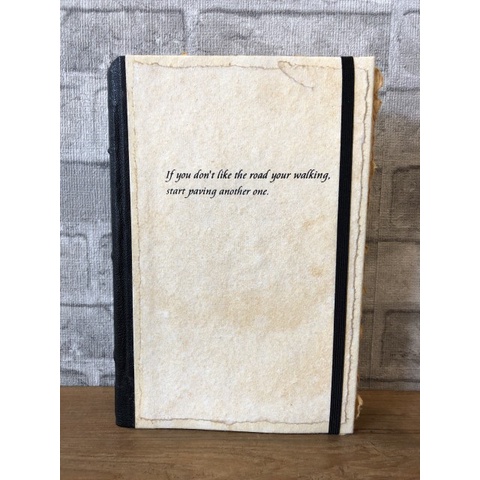 

BUKU / BUKU TULIS / HARD COVER JOURNAL LSM LARGE / BUKU VINTAGE