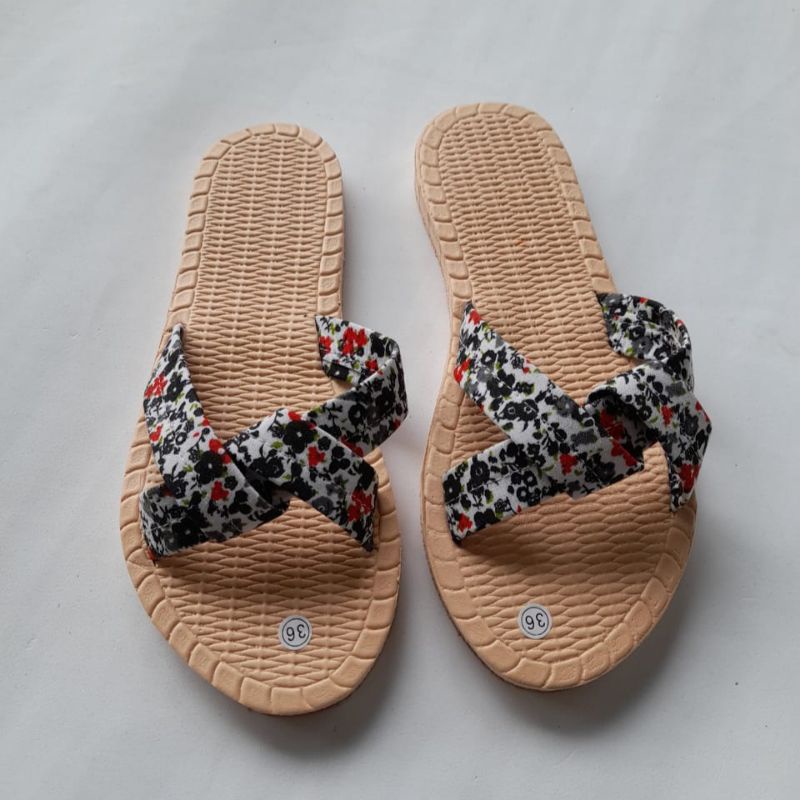 Sandal Wanita Etnik Silang Motif Bunga