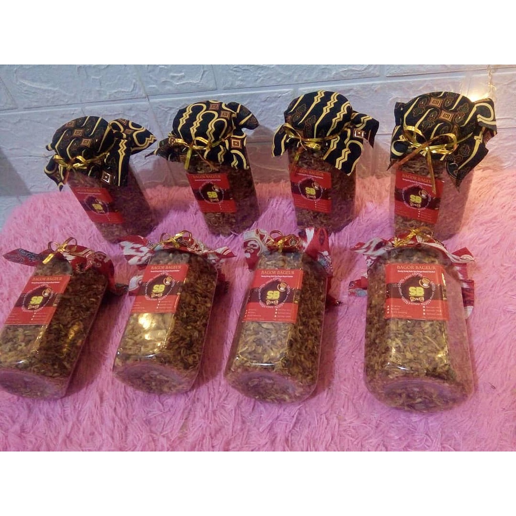 

Bawang goreng kualitas UP (Under Premium) menggunakan kemasan unik harga 16 ribu / 200 gram