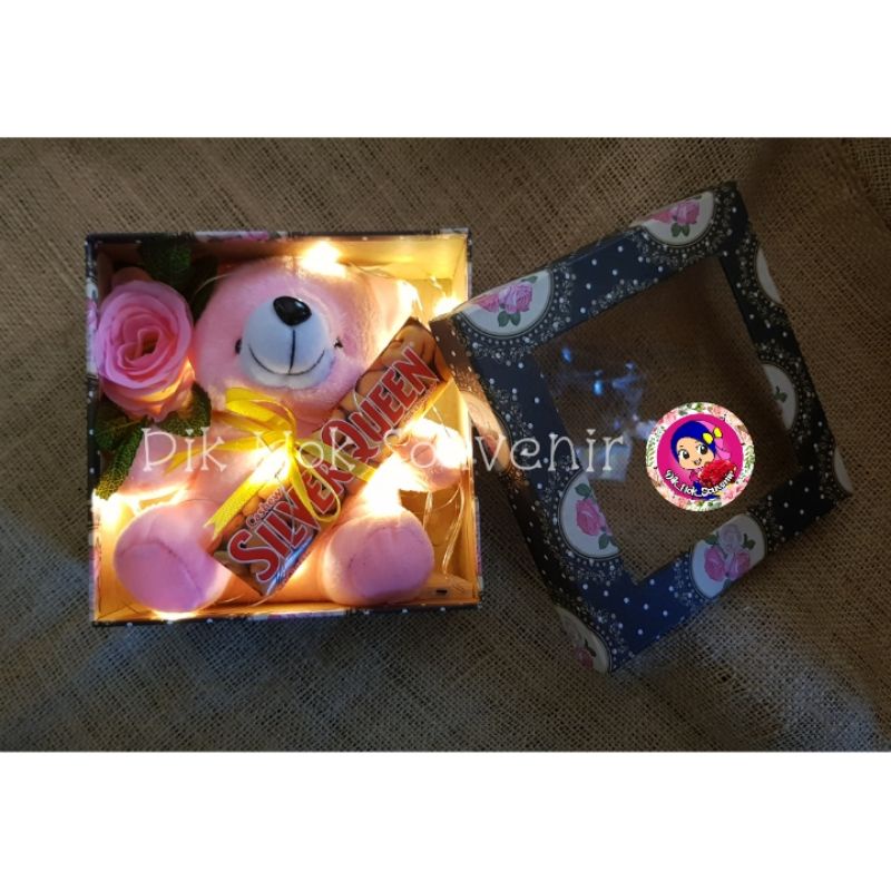 

Box Kado / Box Kado Ulangtahun / Box Kado Wisuda / Gift Unik / Box Kado Murah