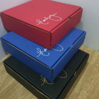 

Dedulf set Box/kardus/karton 24x24x7 cm