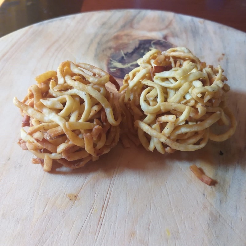 

KERIPIK MIE GORENG TEPUNG SUKABUMI ( STIK MIE )