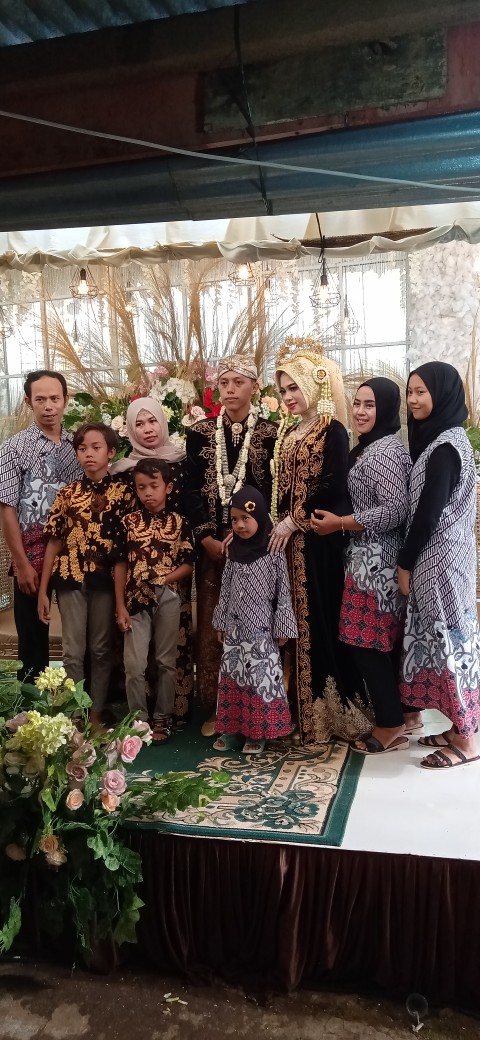 Batik Couple Keluarga Sania Ruffle Ori Ndoro Jowi Dnt Motif Garuda Merah