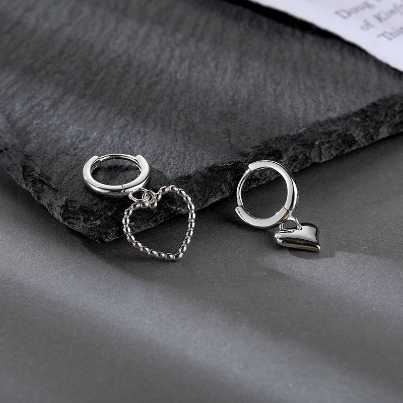 Anting Bentuk Hati Warna Silver Gaya Punk Hip-hop Korea