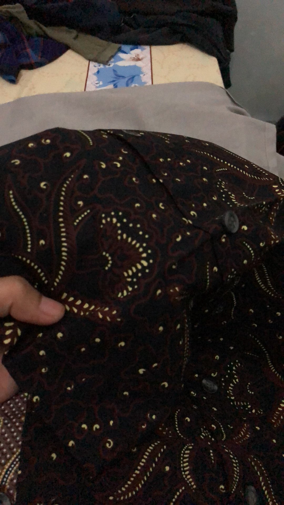 Odza Kemeja Batik Pria Slim Fit Modern Mewah Lengan Pendek Slimfit Delsiwa