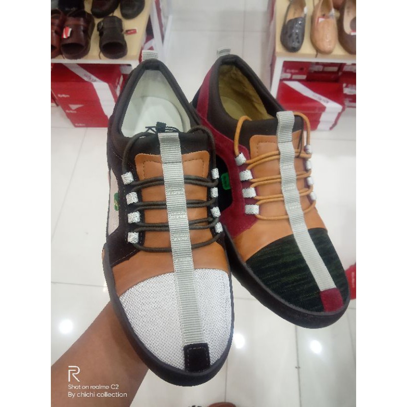 Sepatu casual Kickers pria