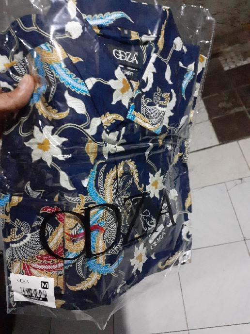 Odza Batik Lengan Panjang Kemeja Batik Modern Pria Slimfit