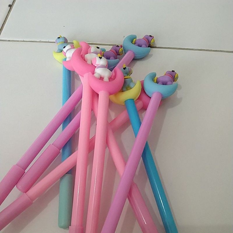 

pena unicorn Bula n beli satu pena dapat bonus macam macam