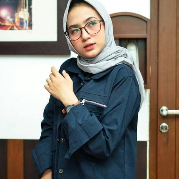 Public - Polan Jaket - Jaket Pocket Zippy Wanita