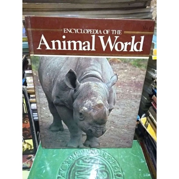 Buku encyclopedia animal world