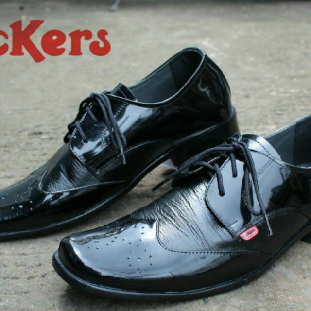 Sepatu formal variasi tali