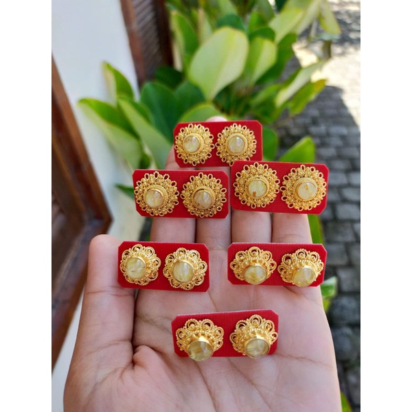 giwang bali tembaga lapis emas mutiara dan rambut sedana