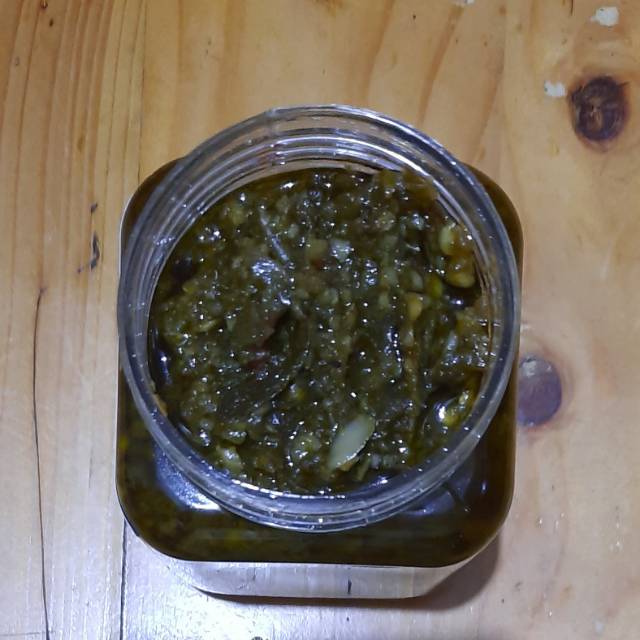 

Sambal cabe hijau dan sambal bawang