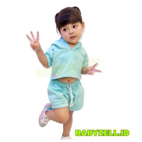 SETELAN ANAK HOODIE CROP LENGAN PENDEK + CELANA PENDEK SAKU TEMPEL TALI SERUT