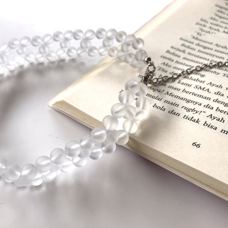 belle crystal choker