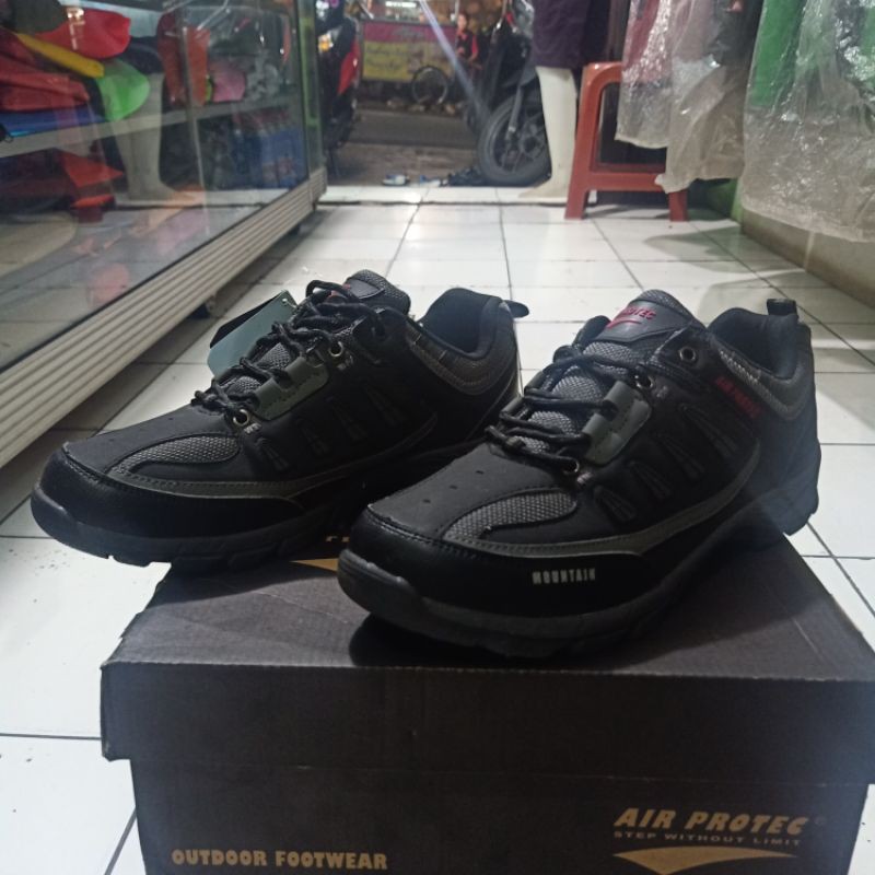 Sepatu airprotec mountain sepatu outdoor air protec sepatu hiking waterproof