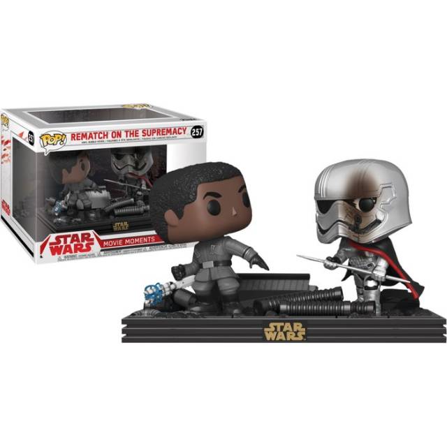 Movie Moments - Finn Vs Captain Phasma 