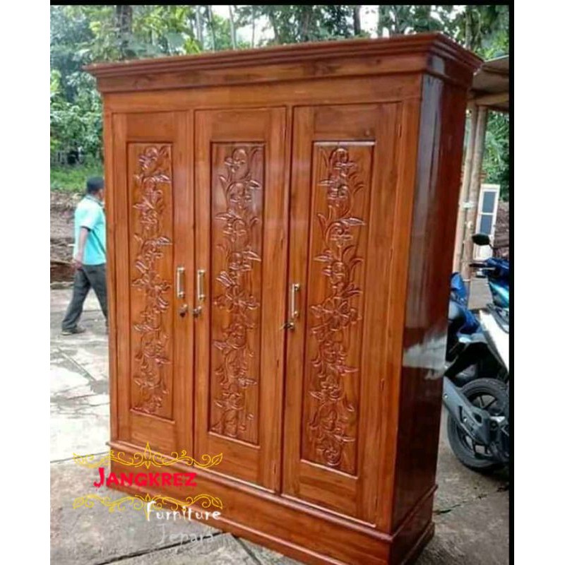 LEMARI JATI PINTU 3