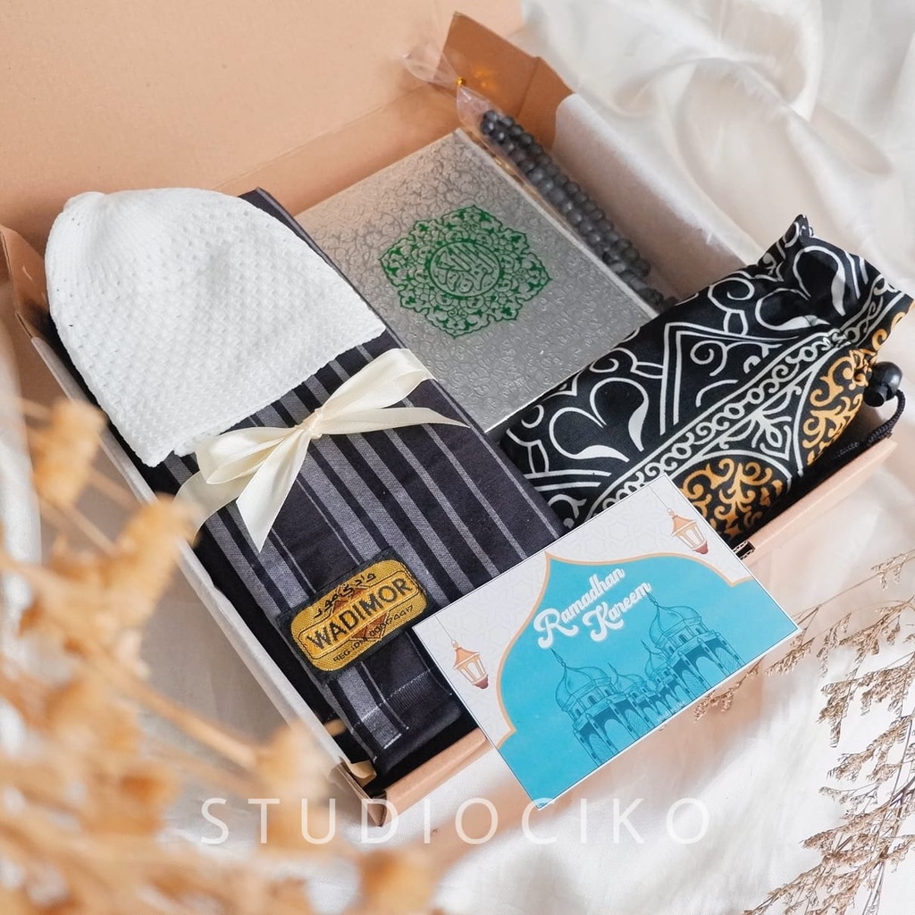 Hampers Cowok / Kado Ulang Tahun Cowok Wisuda Anniversary / Gift Box Cowok / Hampers Lebaran