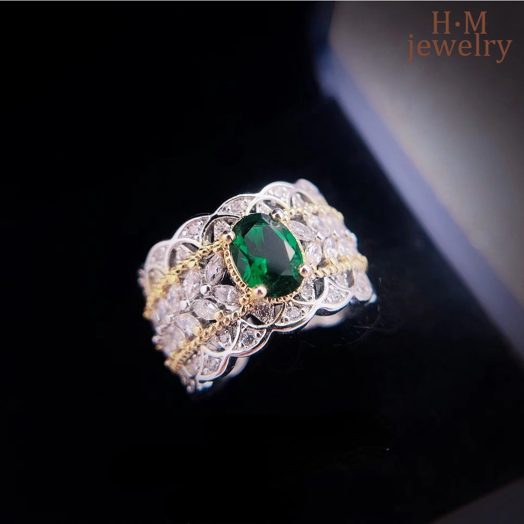 Cincin Emas Aksen Renda Zamrud Berlian Besar Gaya Vintage