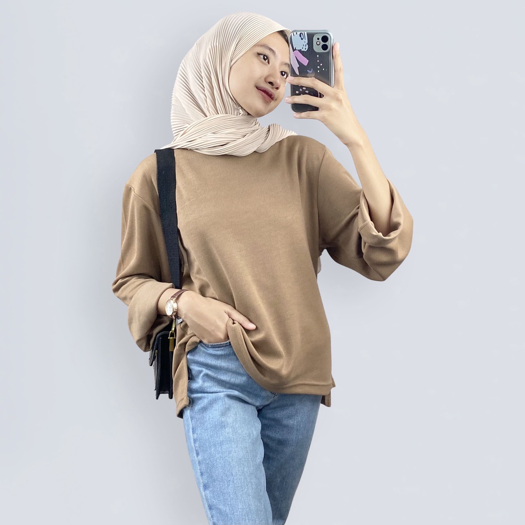 FELICIA BASIC BLOUSE / ATASAN WANITA KEKINIAN / BAHAN BABYTERRY HALUS / BLOUSE WANITA-COKLAT