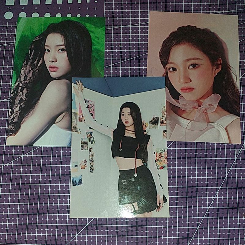 

POSTCARD KEPLER YESEO XIAOTING