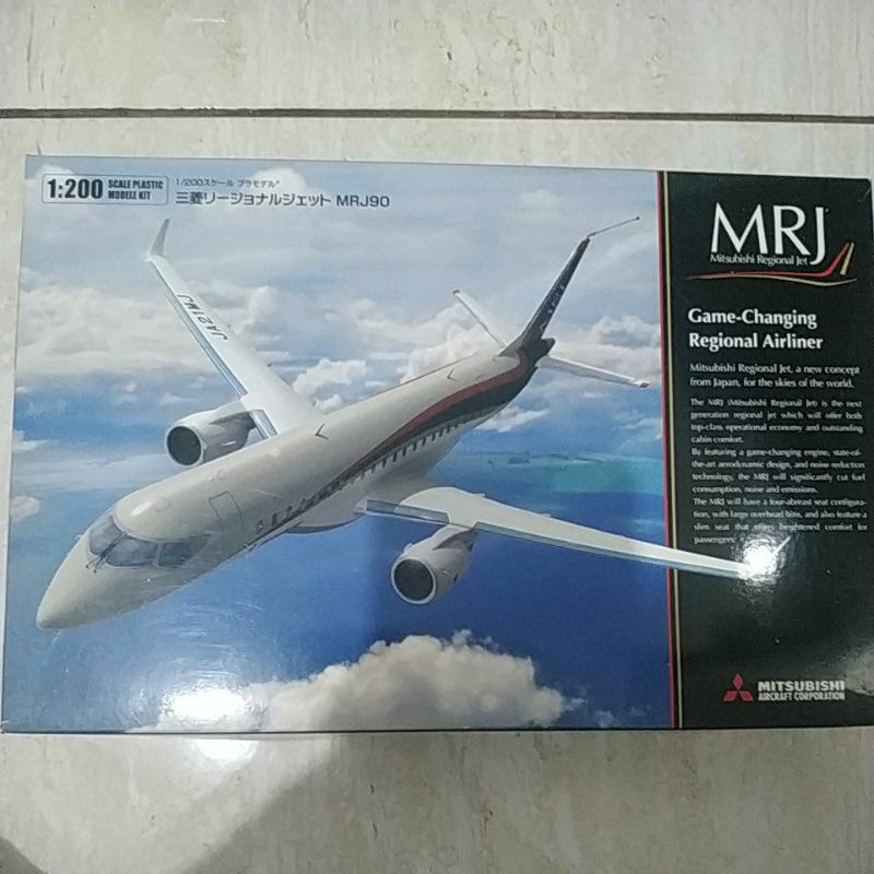 pesawat mitsubishi regional jet mrj90 1/200 model kit finemolds