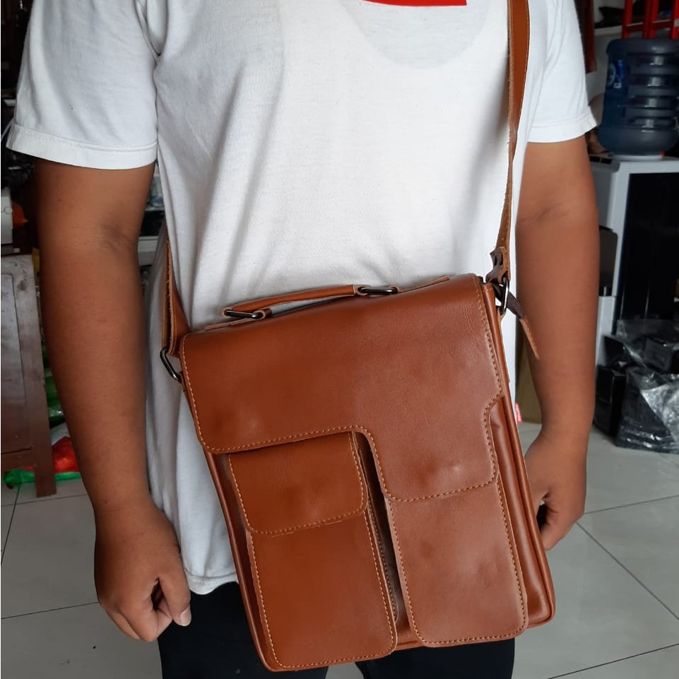 Tas Selempang Pria Besar Bahan Kulit Sapi Premium Tiga Warna Khas Kota Garut