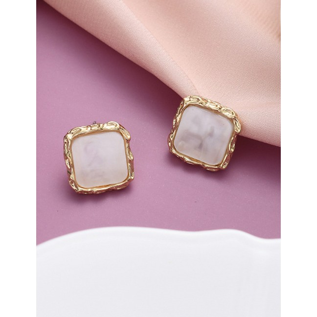 LRC Anting Tusuk Fashion Square Resin Alloy Earrings K49028