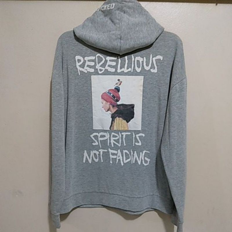 hoodie attention second