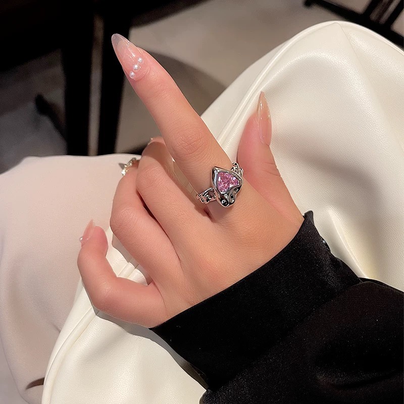 Cincin Silver Model Terbuka Dapat Disesuaikan Aksen Kristal Bentuk Hati Warna Pink Untuk Wanita