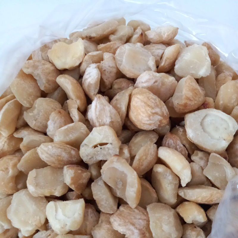 

kemiri pecah 100 gr