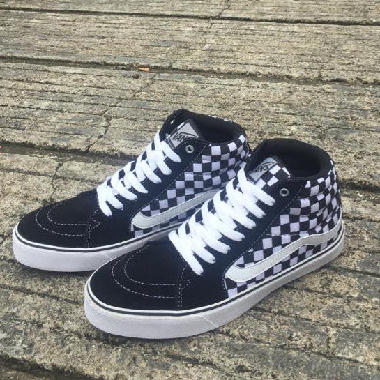 SEPATU PRIA VANS SK8 HI CHECKERBOARD SNEAKERS HITAM PUTIH VANS CATUR TINGGI