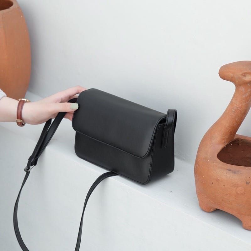 Tas wanita selempang legacy - bahan kulit sintetis warna hitam coklat muda coklat biru dan putih