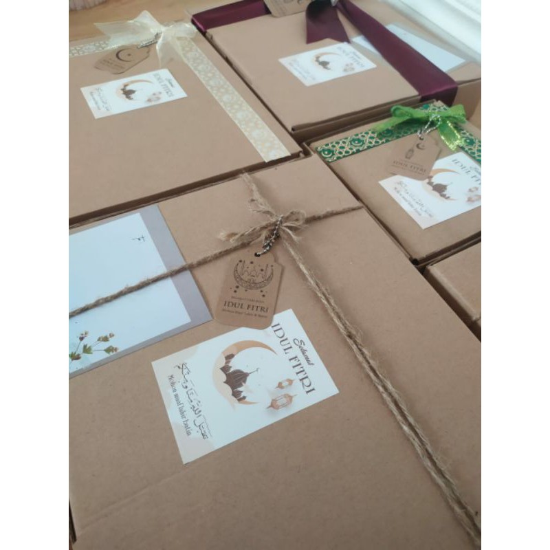 

PACKING HAMPERS- Packing tambahan untuk hadiah,kado