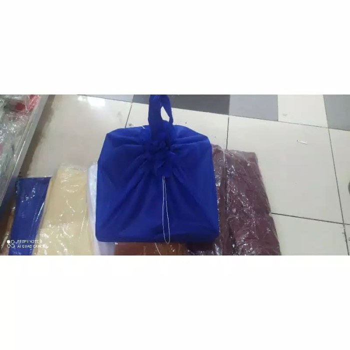 

✨ BISA COD ✨ TAS BESEK SPUNBOND POLOS / BOX NASI TEBAL 30x30 ( LUSIN )