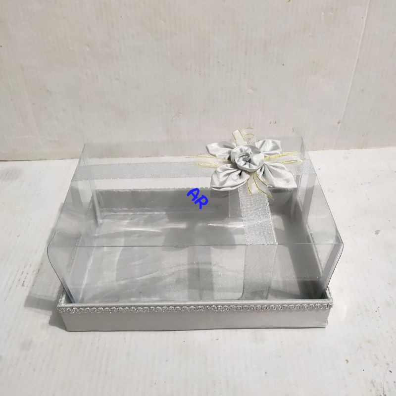 

kotak hantaran pita silver cantik tinggi isi 4 kotak