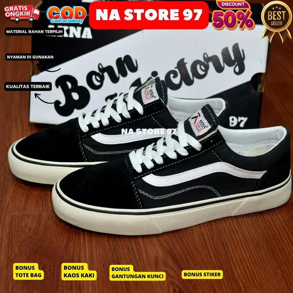 SEPATU AKNA KLASIK BLACK WHITE