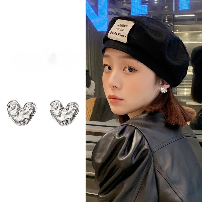 Anting Bentuk Hati Gaya Retro Korea