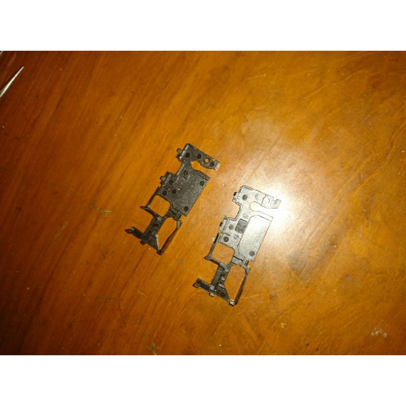 penahan konektor cas/lcd sony z5 premium