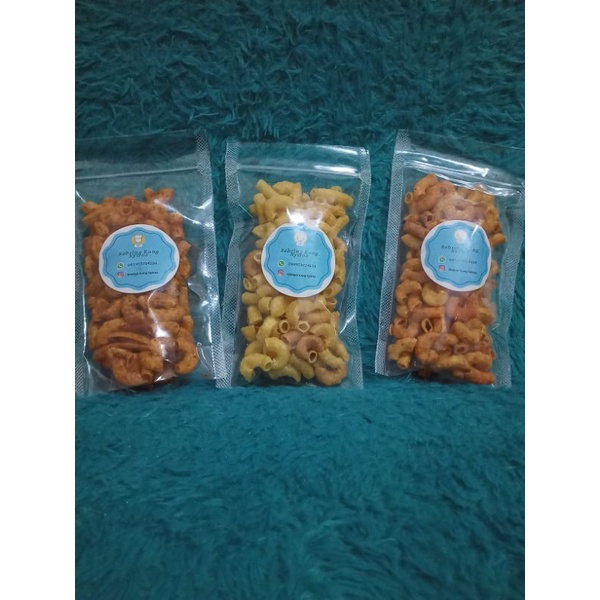 

Makroni krekers kang syiroz bebagai varian rasa