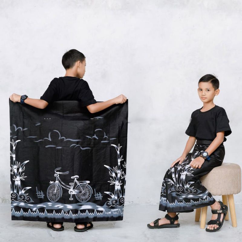 SARUNG ANAK KANG SANTRI ANAK BATIK GUNUNGAN NU SARUNG ANAK KAWONG BECAK GUNUNGAN ONTHEL VESPA SARUNG