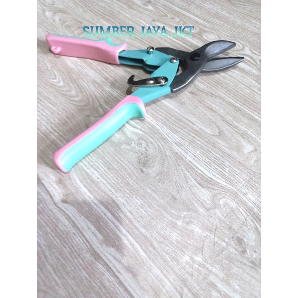 

Gunting Seng / Gunting Hollow / Gunting Baja Ringan / Gunting Serbaguna